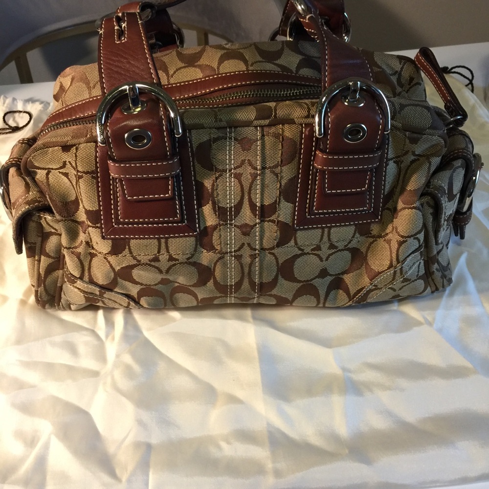 *Authentic* Coach Handbag